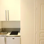 Palais Royal Paris, Rue D\'Argenteuil VII