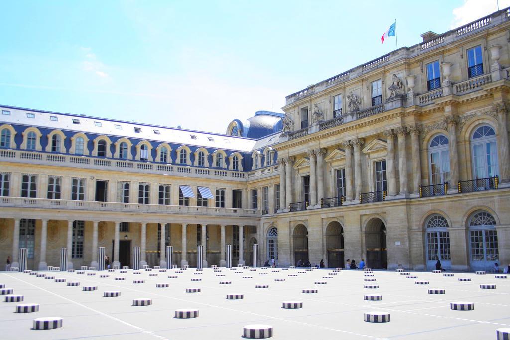 Palais Royal Paris, Rue D'argenteuil Vii Paris