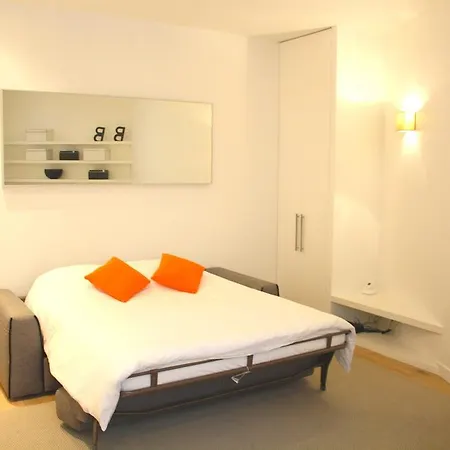 Palais Royal Paris, Rue D'argenteuil Vii Apartment Paris